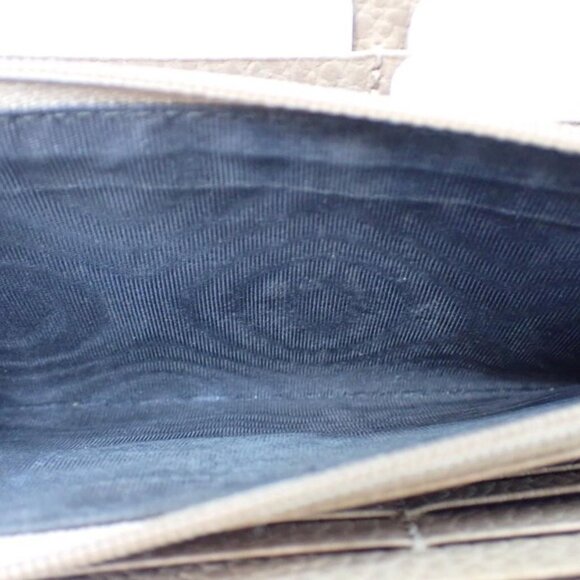 Gucci Gucci Logo Plaque Continental Wallet - Picture 10 of 12